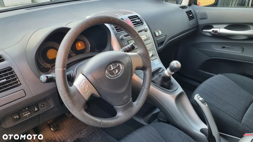 Toyota Auris 1.4 D-4D Premium - 6