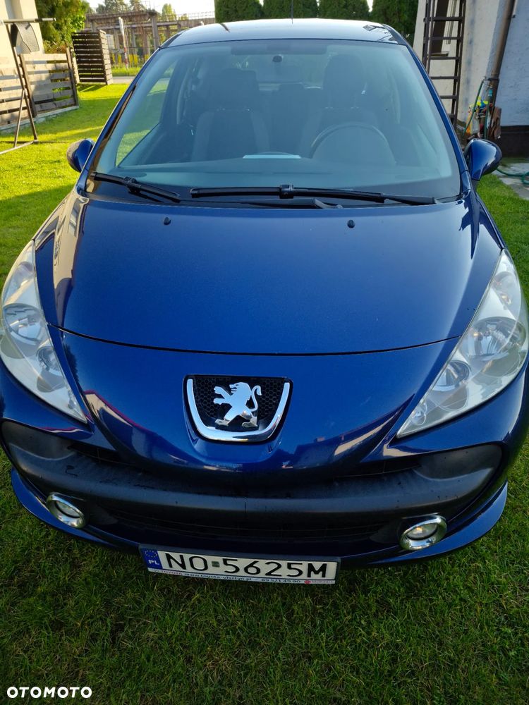 Peugeot 207 1.4 16V Trendy - 3