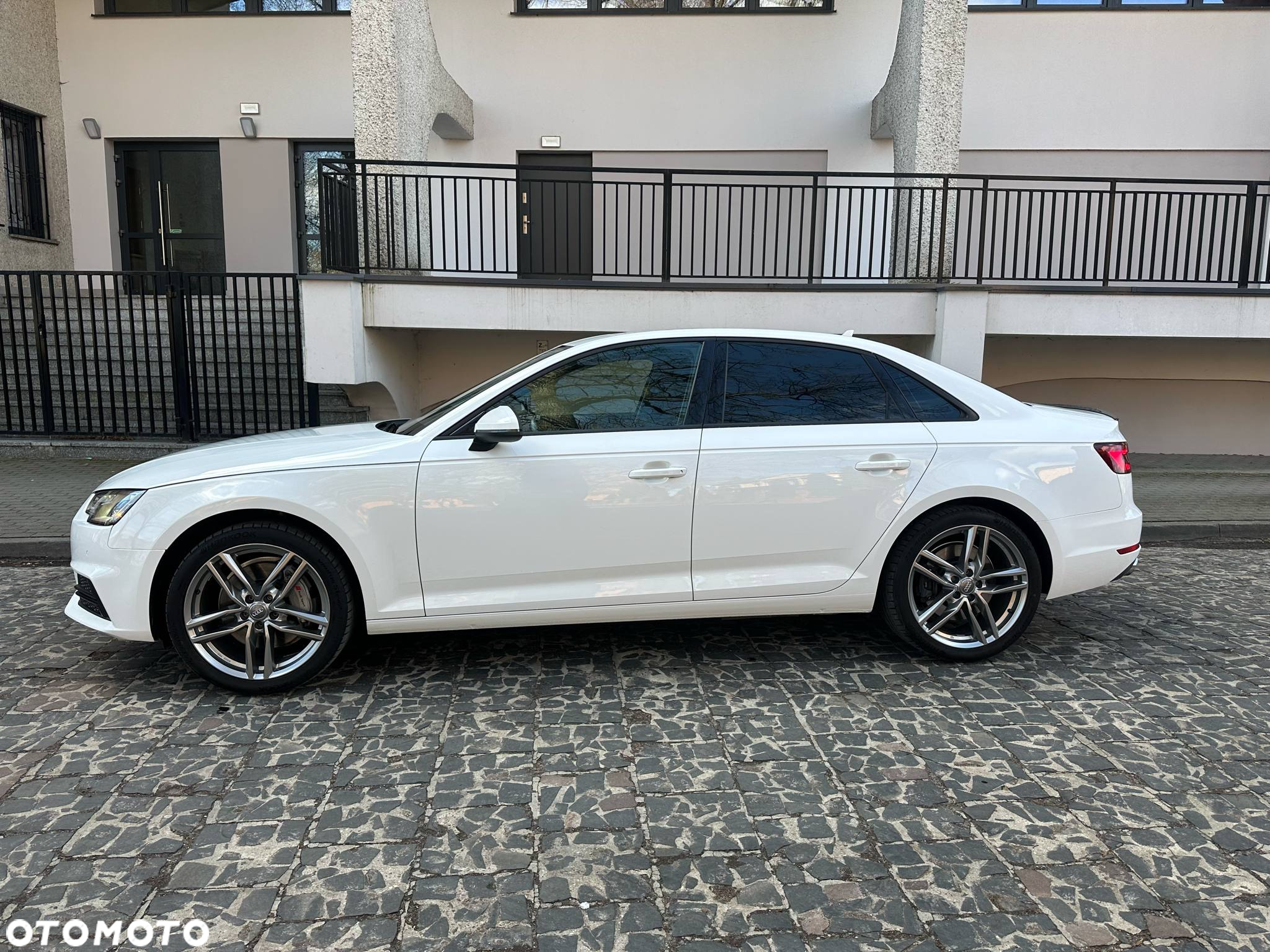 Audi A4 2.0 TFSI Sport S tronic - 5