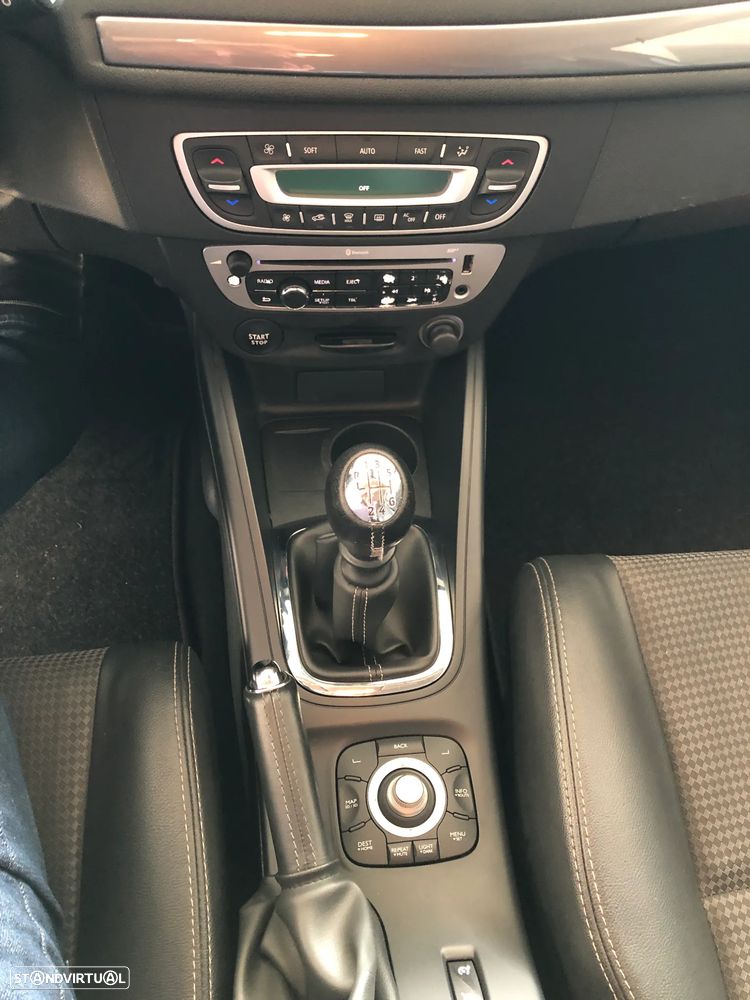 Renault Mégane Sport Tourer 1.5 dCi Dynamique S SS - 19