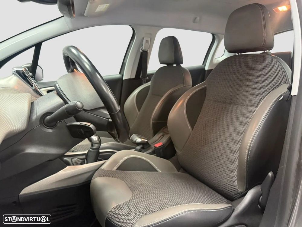 Peugeot 2008 1.2 VTi Allure - 11