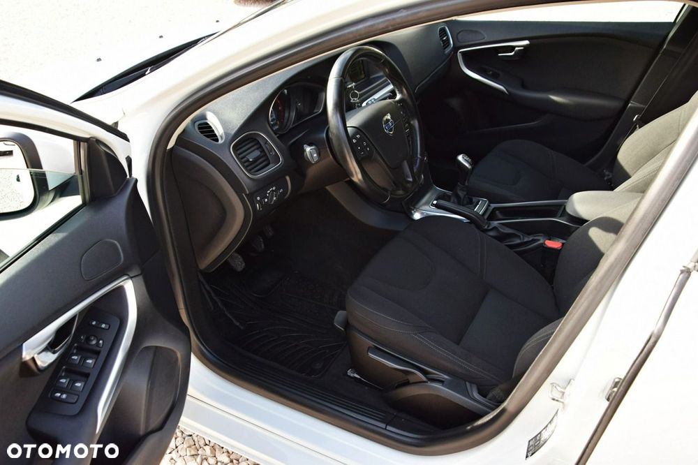 Volvo V40 - 27