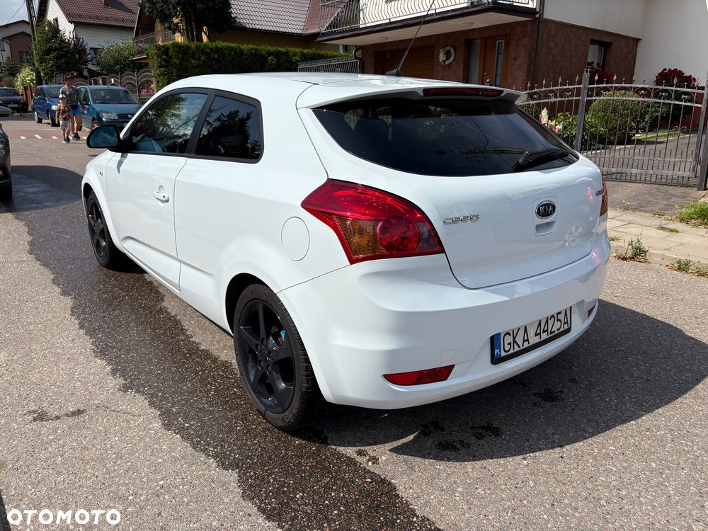 Kia Ceed 1.6 Crdi Comfort - 4