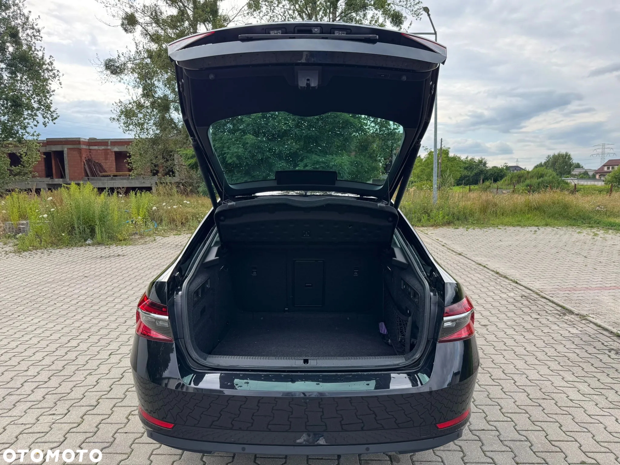 Skoda Superb 2.0 TDI SCR Style DSG - 14