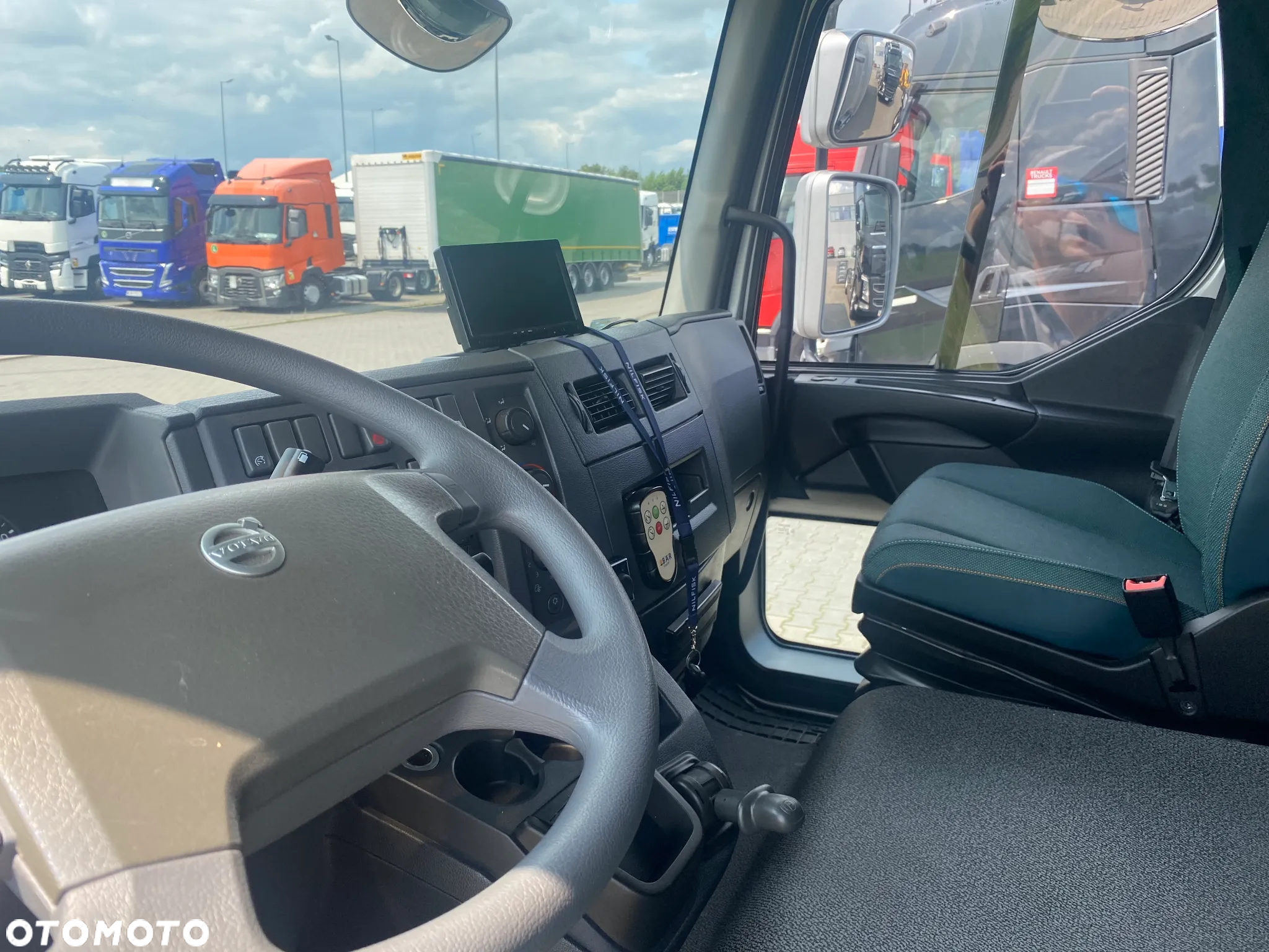 Volvo 2022 FL5 4x2R 240KM - 12