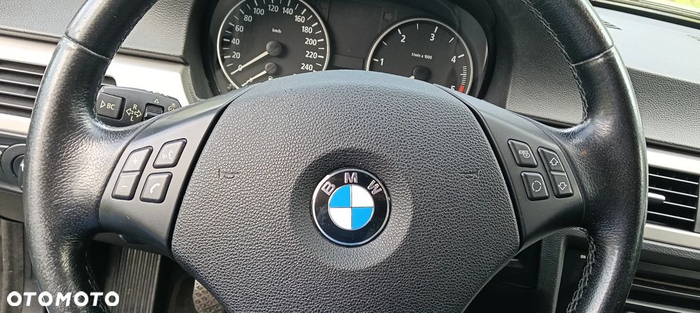 BMW Seria 3 - 29