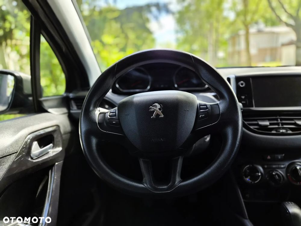 Peugeot 208 - 24