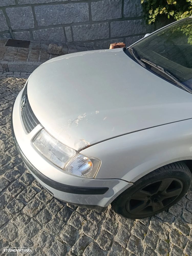 VW Passat 1.9 TDi Confortline - 1