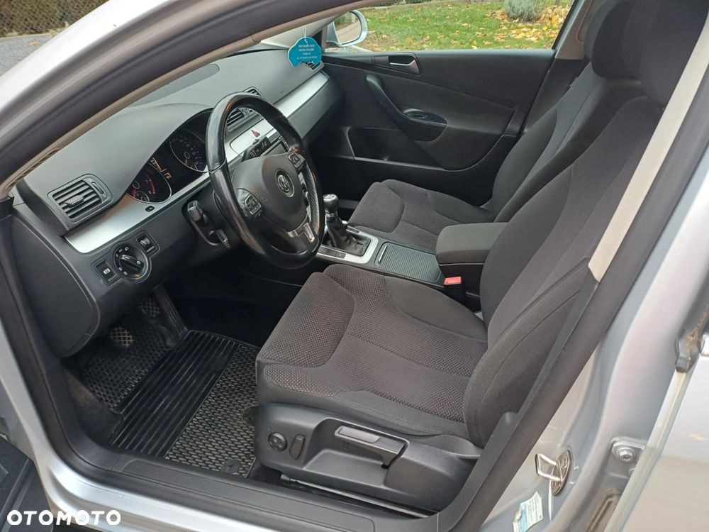 Volkswagen Passat 1.8 TSI Comfortline - 19