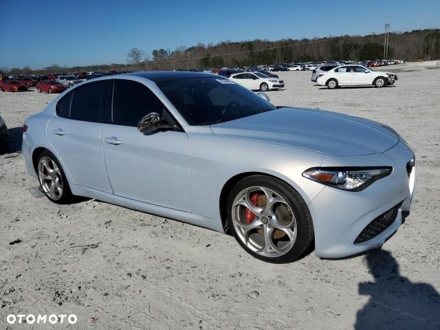 Alfa Romeo Giulia 2.0 Turbo 16V AT8 Veloce Ti - 37