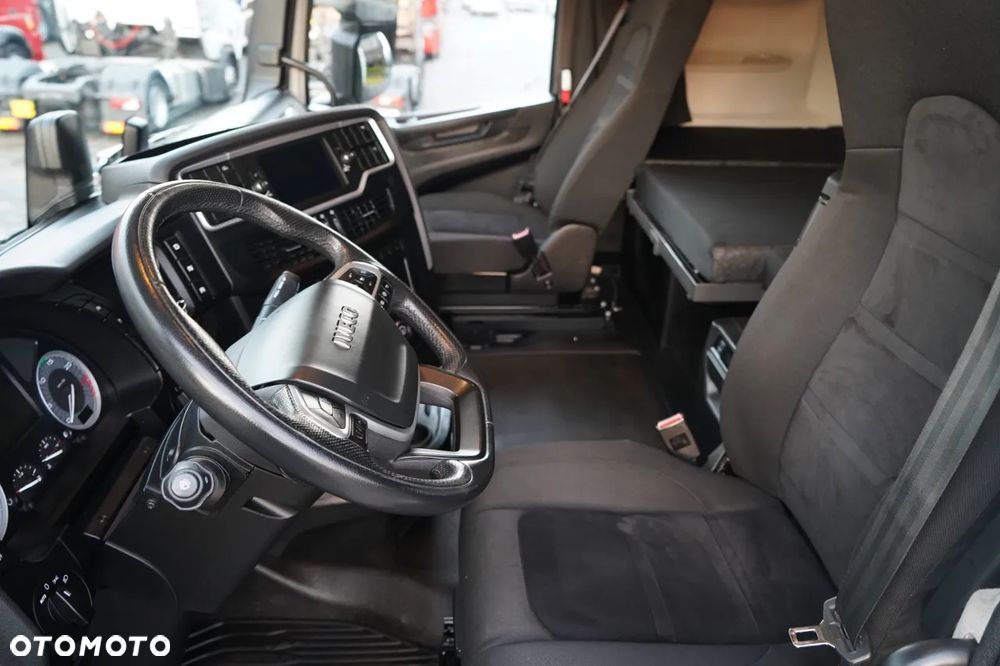 Iveco S-WAY / 530 / RETARDER / KLIMA POSTOJOWA / - 24