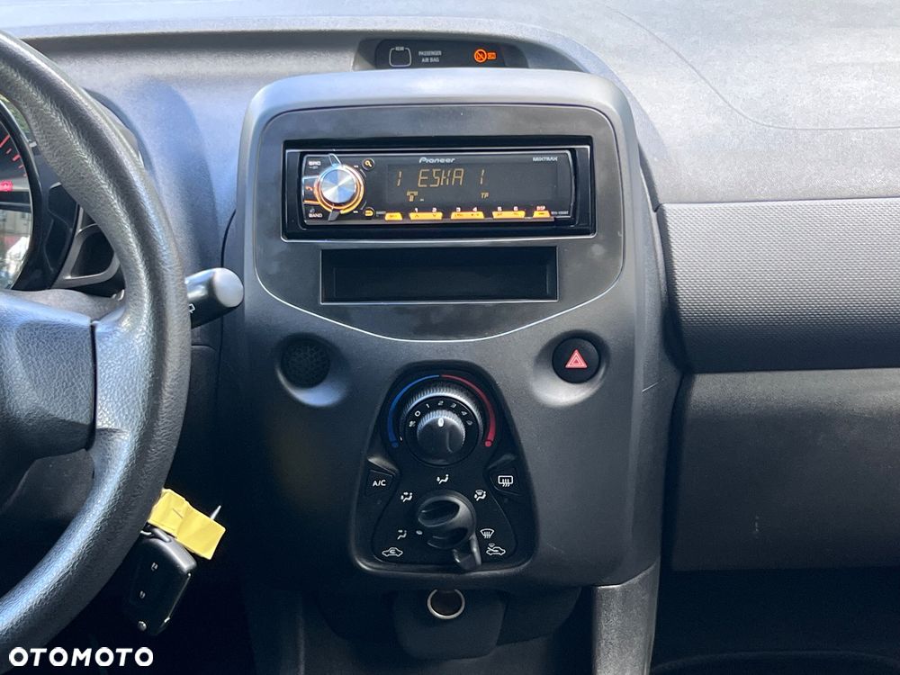 Toyota Aygo x - 25