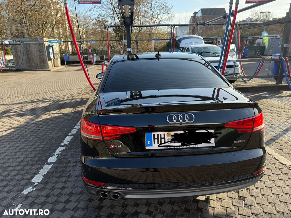 Audi A4 2.0 TDI quattro S tronic Sport - 11