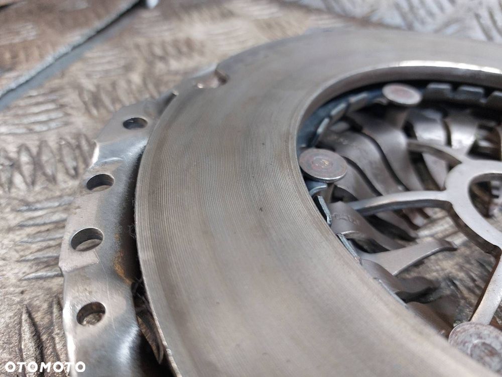 KOŁO DWUMASOWE + TARCZA DOCISK ŁOŻYSKO SKODA OCTAVIA III 2.0 TDI 415043110 - 8