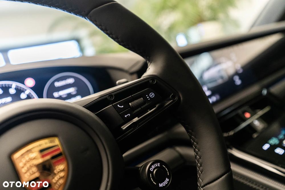 Porsche Panamera GTS - 18