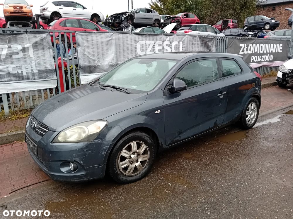*KIA PROCEED* Samochód na części - 2