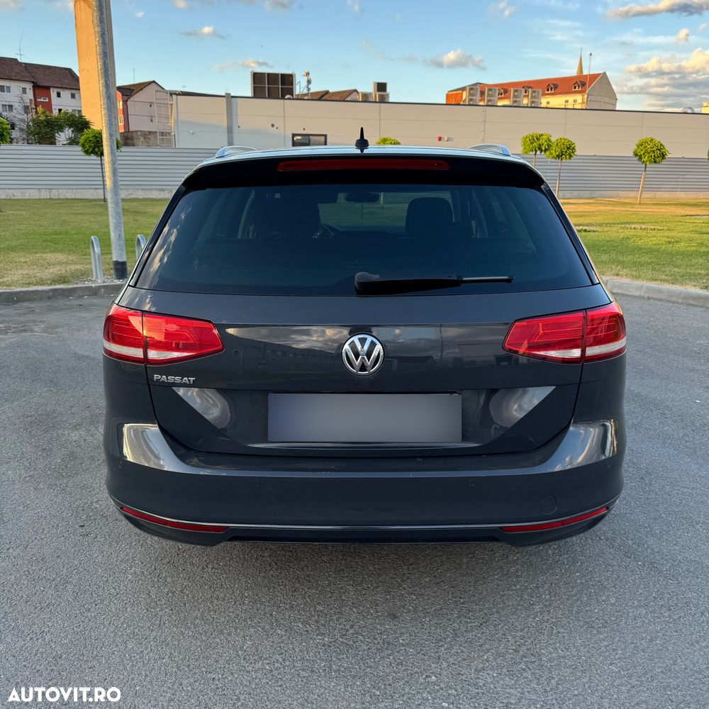 Volkswagen Passat Variant 2.0 TDI DSG Highline - 15