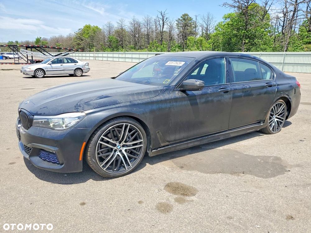 BMW Seria 7 740i - 2