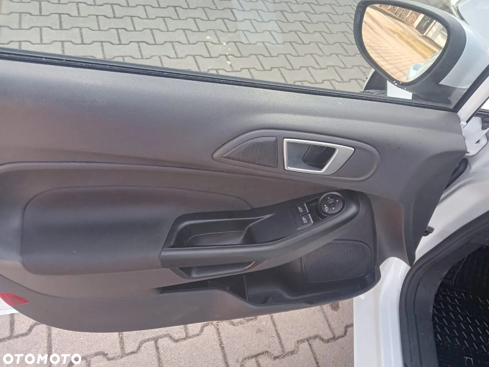 Ford Fiesta 1.0 EcoBoost Gold X - 3