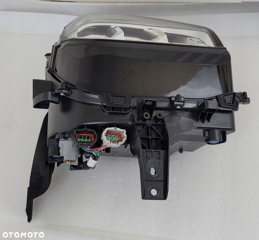 LAMPA PRAWA PRZÓD MITSUBISHI OUTLANDER IV SOCZEWKA 2021- 26010WC20P W5244 - 7