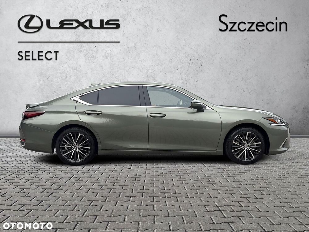 Lexus ES 300h Business Edition - 6