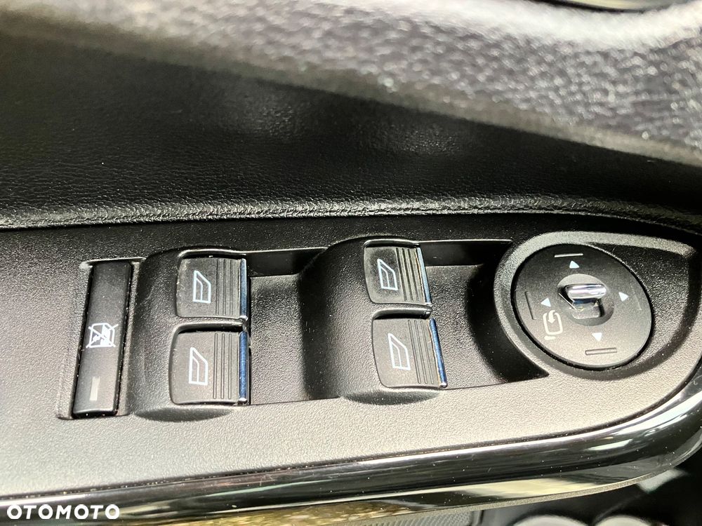 Ford B-MAX 1.0 EcoBoost Titanium - 21