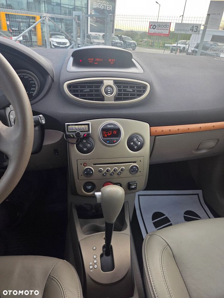 Renault Clio - 16