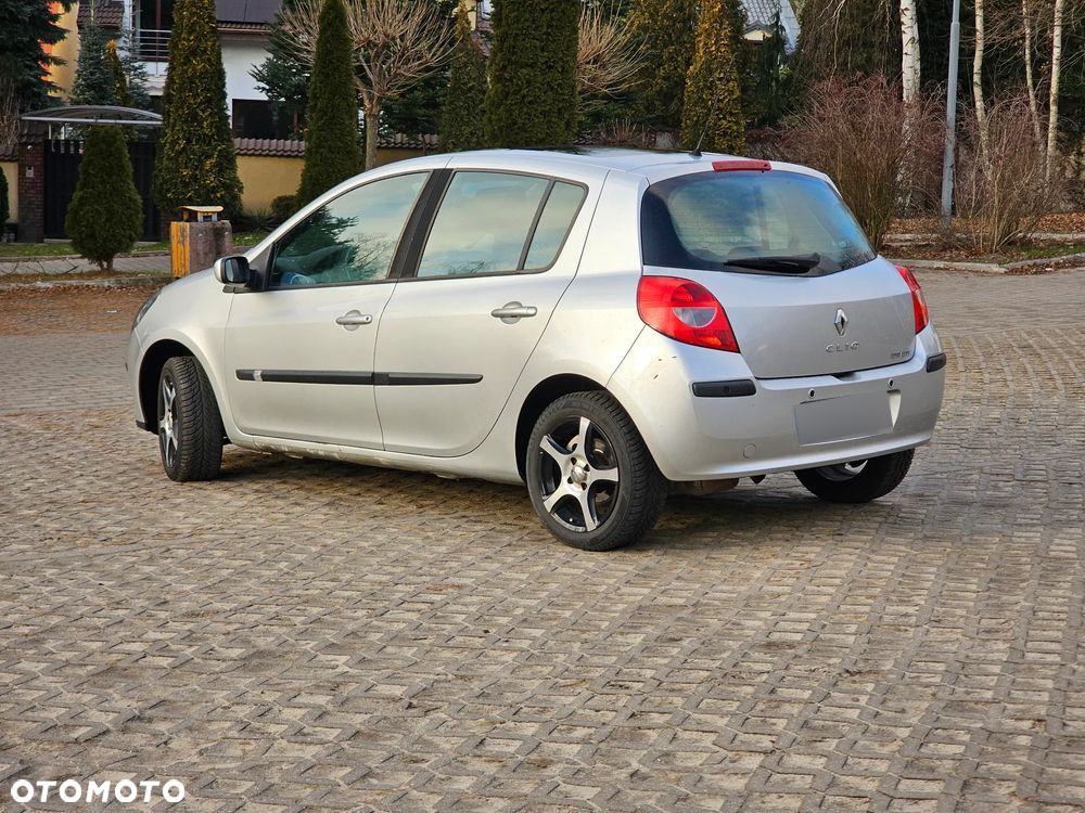 Renault Clio - 3
