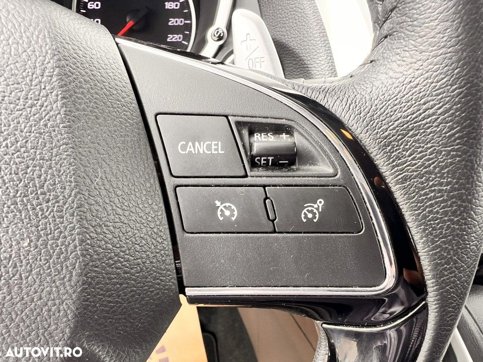 Mitsubishi Eclipse-Cross - 15