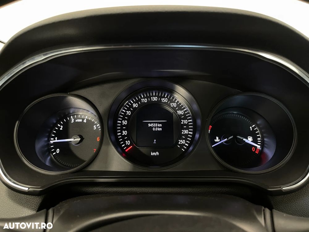 Renault Megane TCe 140 GPF Zen - 17