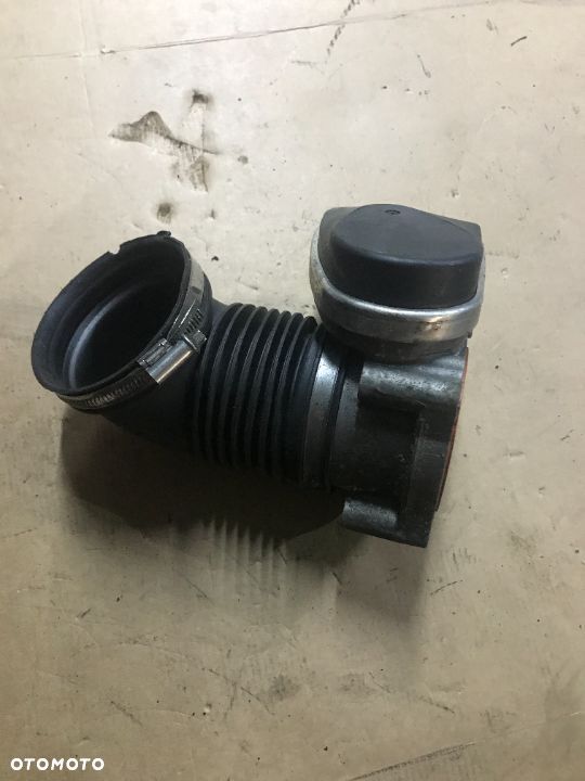 PRZEPUSTNICA BMW E90 E91 2.0 1439580-06 - 1