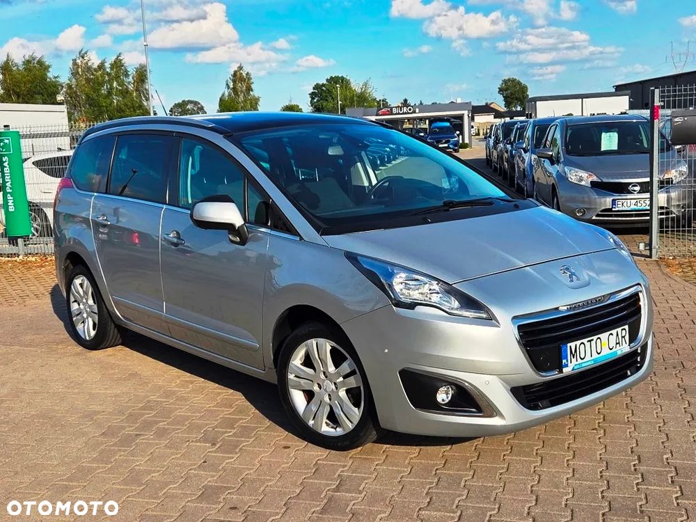 Peugeot 5008 HDI 115 Allure - 3