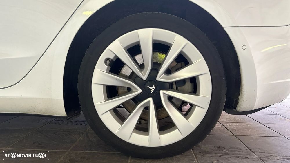 Tesla Model 3 Standard Range Plus RWD - 3