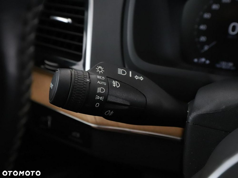Volvo XC 90 B5 D AWD Inscription - 37