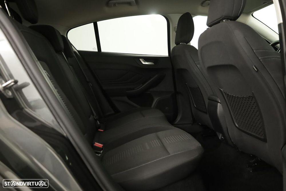 Ford Focus 1.0 EcoBoost Active - 21