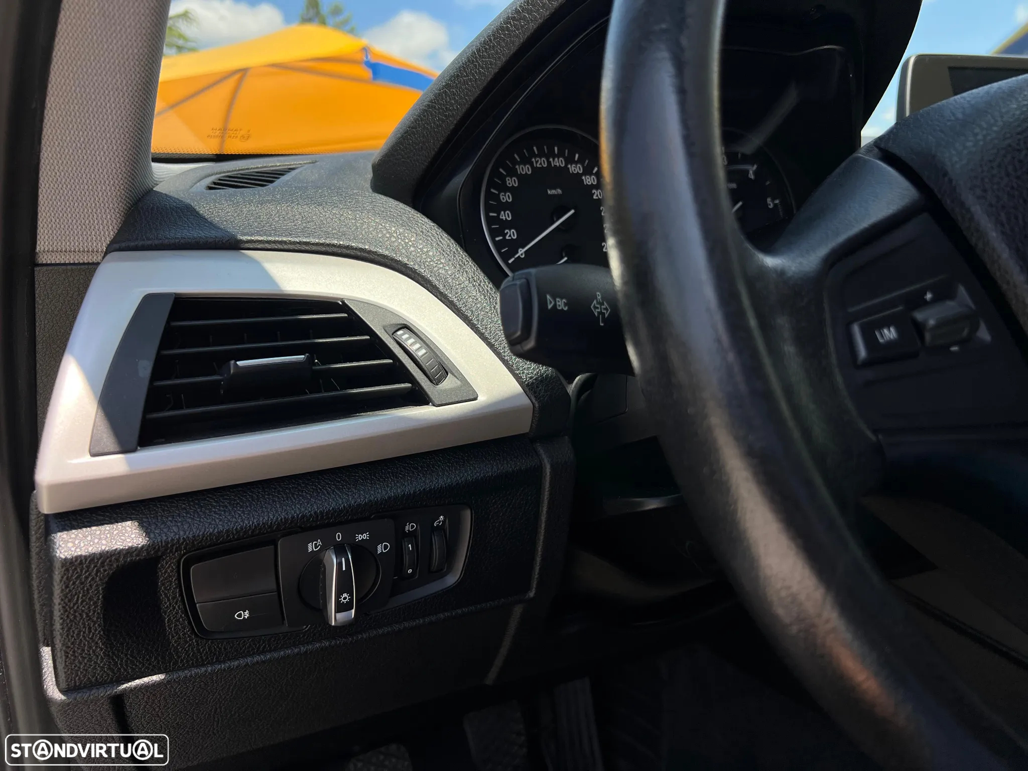 BMW 116 d Line Urban - 12