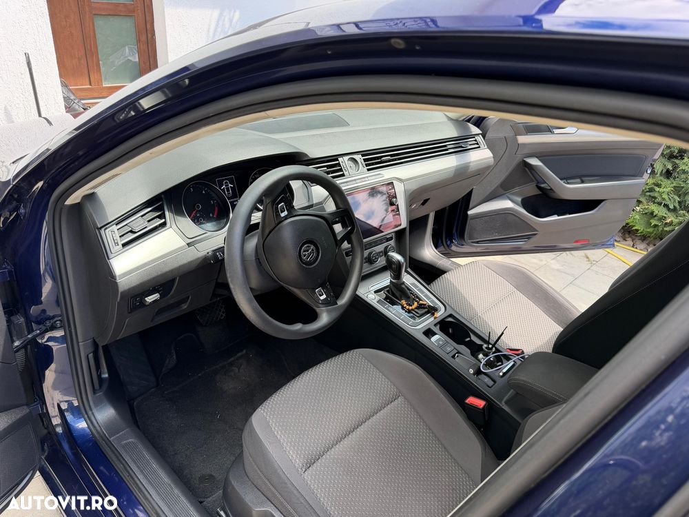 Volkswagen Passat 2.0 TDI SCR DSG Comfortline - 21
