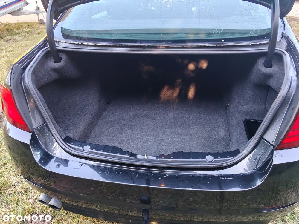 BMW Seria 5 528i - 7