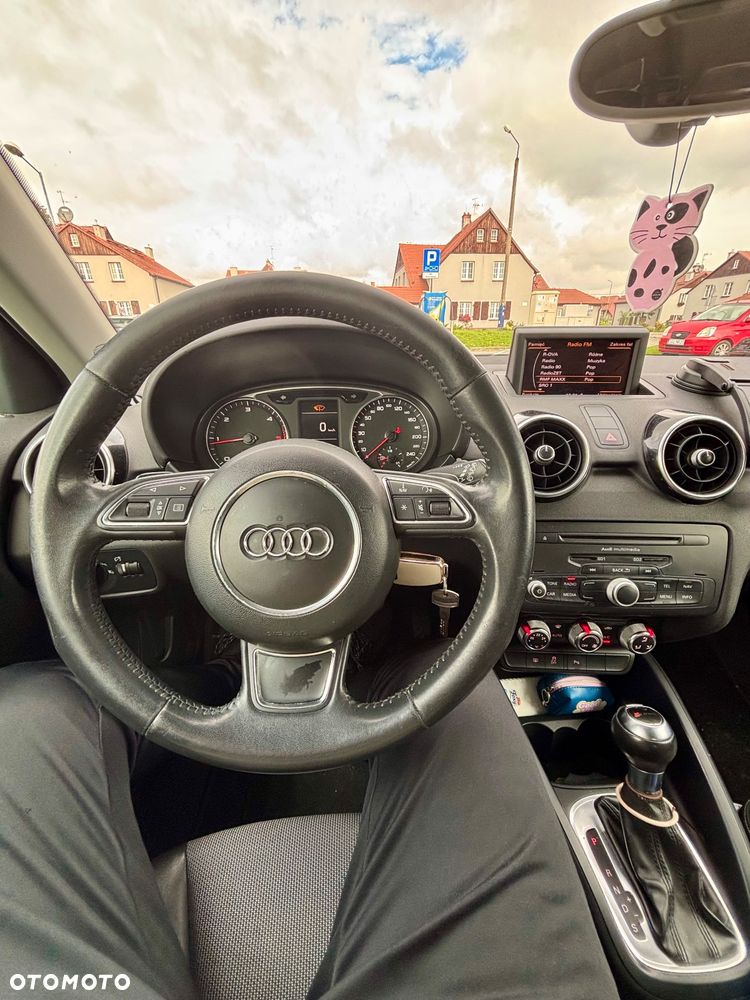 Audi A1 1.6 TDI S tronic Attraction - 8