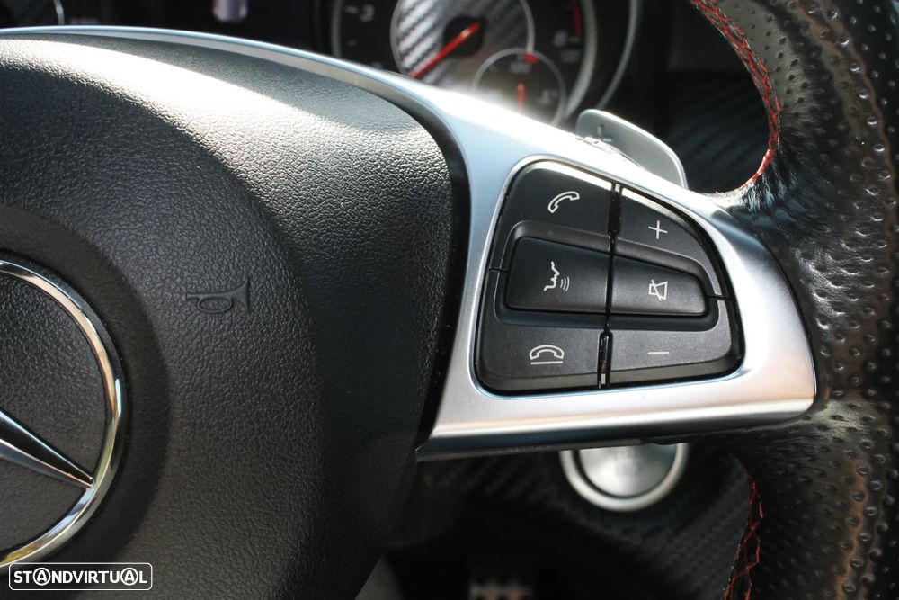 Mercedes-Benz A 45 AMG 4Matic Speedshift 7G-DCT - 36