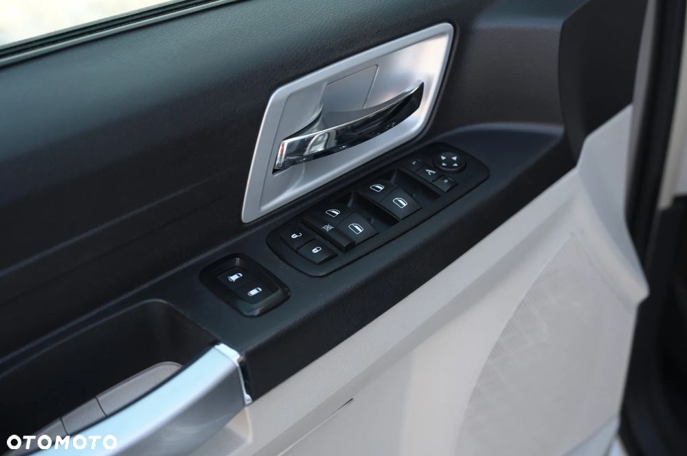 Chrysler Grand Voyager 2.8 CRD Automatik Limited - 34