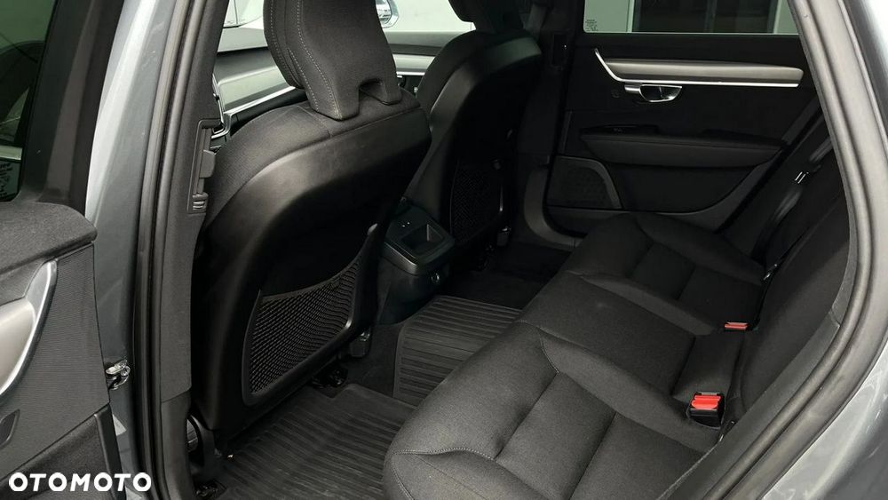 Volvo V90 D3 AWD Momentum - 29