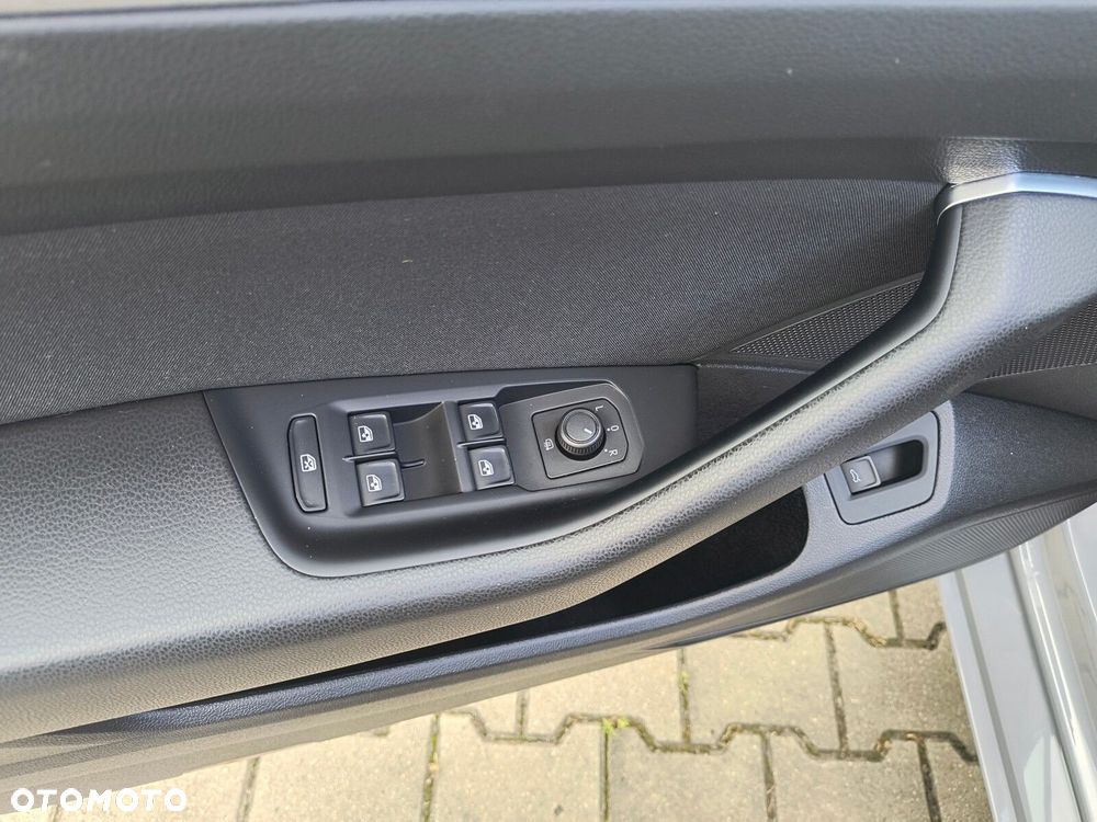 Volkswagen Passat 2.0 TDI EVO Business DSG - 15