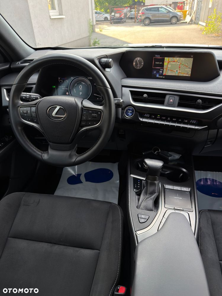 Lexus UX 250h Prestige 2WD - 11