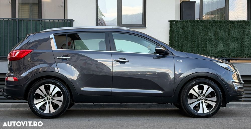 Kia Sportage 2.0 CRDI 4WD Automatik Fifa World Cup Edition - 3