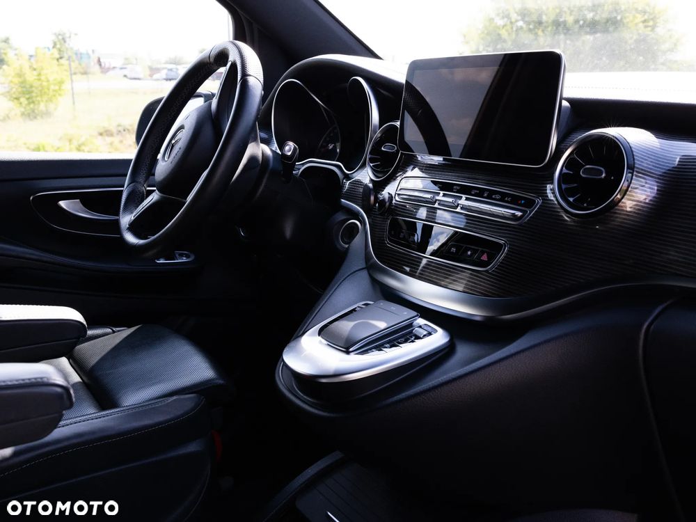 Mercedes-Benz Klasa V 300 d 4-Matic 9G-Tronic - 21