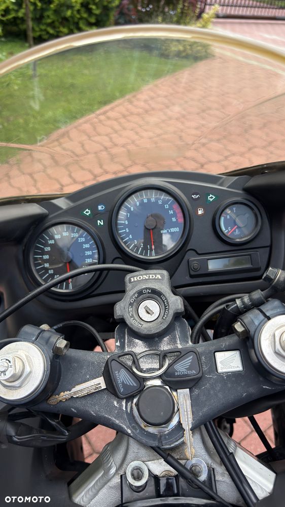 Honda CBR - 6