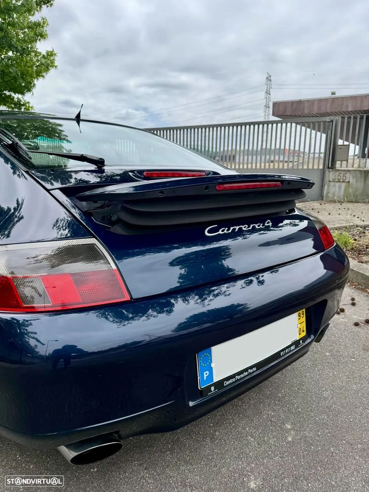 Porsche 911 (996) Carrera 4 Coupé - 8