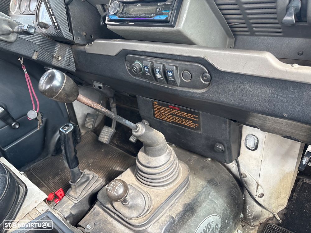 Land Rover Defender 90 2.5 TDi Metal Top - 15