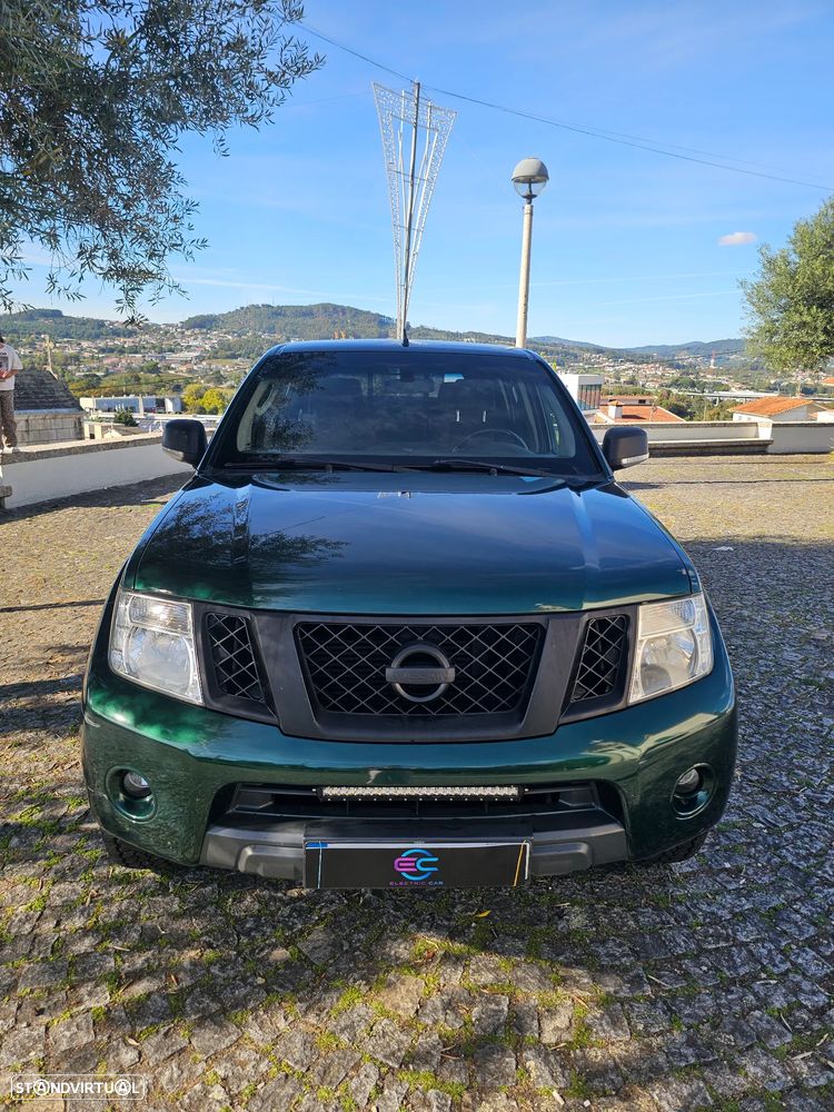 Nissan Navara 2.5 dCi CD LE Hi-Tech 4WD - 4